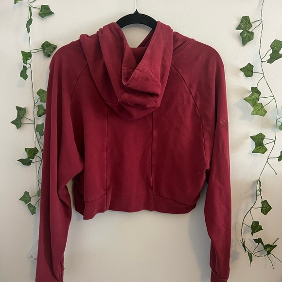 Women’s Alphalete Maroon Red Cropped Lightweight Sweatshirt Size L - Picture 3 of 4
